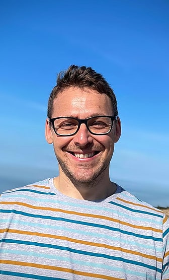 Photo of Dr Tom L.
