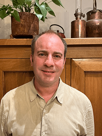 Photo of Robert E.