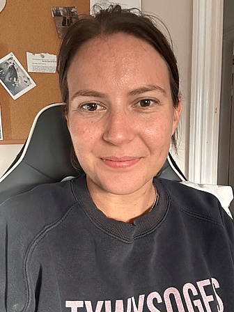 Photo of Catherine J.