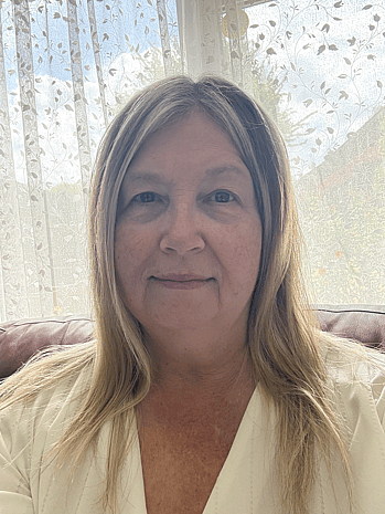 Photo of Julie M.