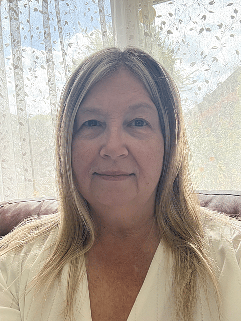 Photo of Julie M.
