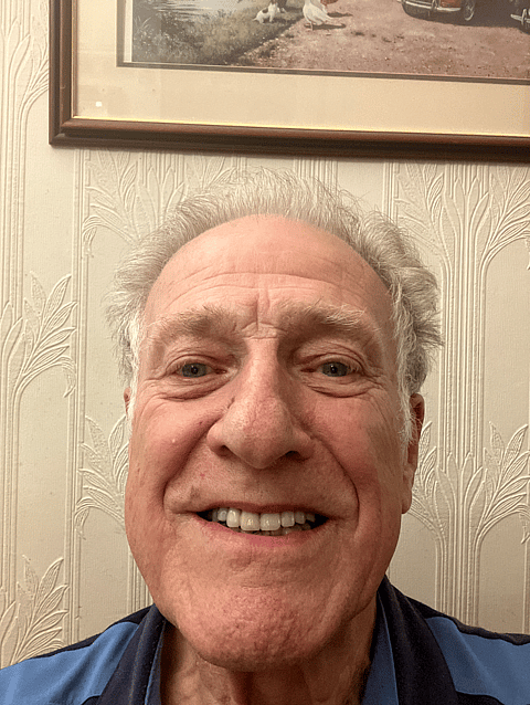 Photo of Derek L.